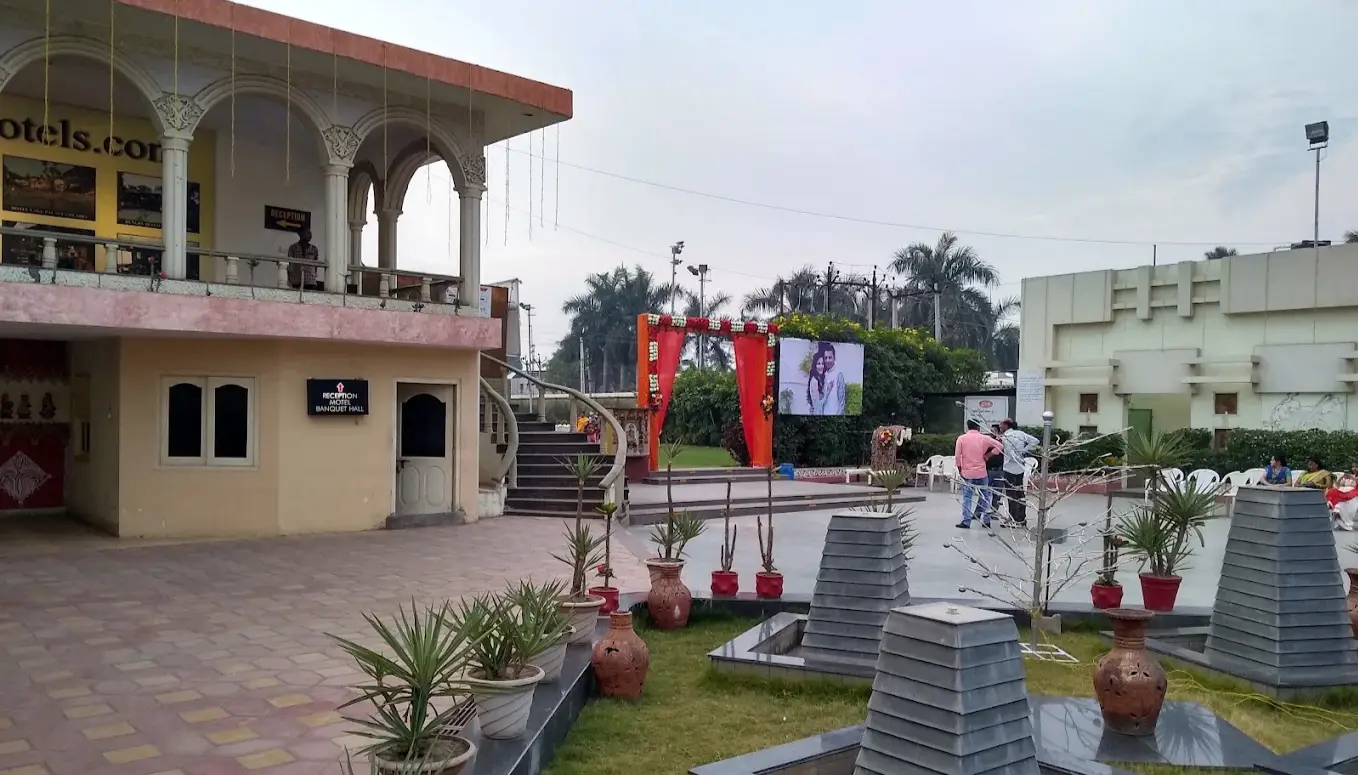 Savshanti Party Plot, Anand